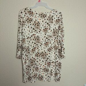 Chico's Wedge Tunic Size 2 L-16 Top Leopard 3/4 sleeve‎ lightweight womanCasual